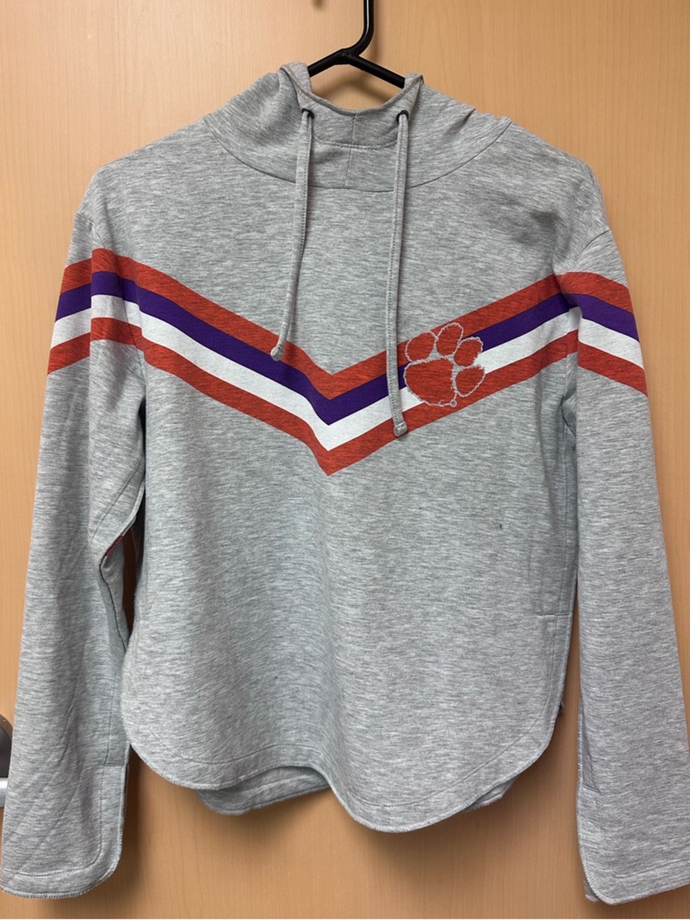 S - Concepts Sports Gray Pullover Hoodie with Chevron Stripes - Clemson